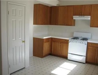 4th image of 10933 Remington St