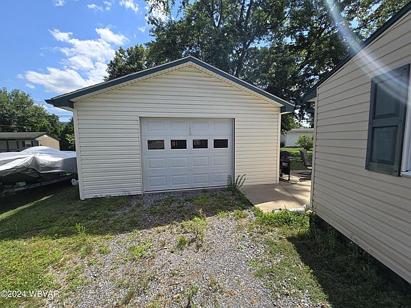 5th image of 1008 Pearl Blvd