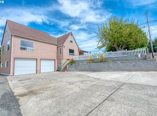 91 Cypress Point, Coos Bay, OR 97420