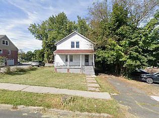 19 Chestnut St, Spring Valley, NY 10977