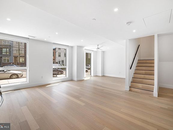 2nd image of 1098 Germantown Ave #146