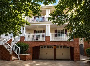 30 Andrew St, Bayonne, NJ 07002