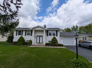 18 Marquette Pl, Buffalo Grove, IL 60089
