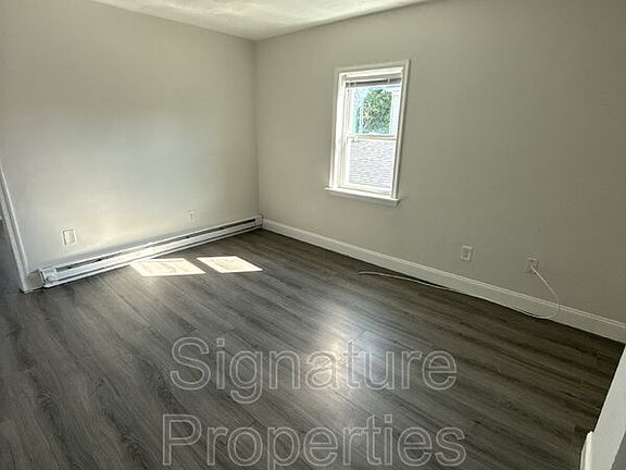 4th image of 1710 Todd St APT B