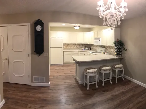 2101 Burr Oak Dr Unit A, Austin, MN 55912