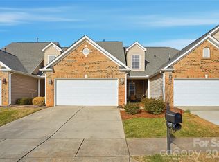 335 Garnet Ct, Fort Mill, SC 29708