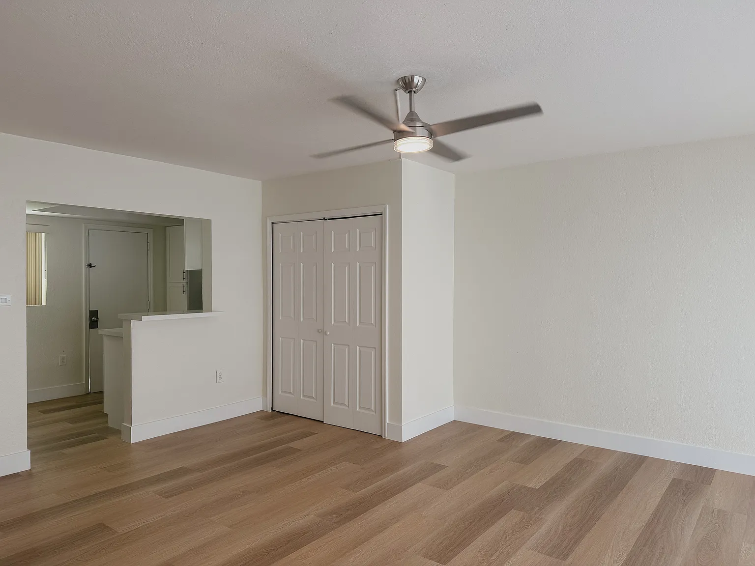 2 bed, 863 sqft, $2,600 — Photo 4