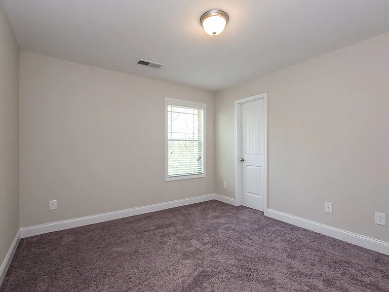 593 Joneus Dr — Photo 11