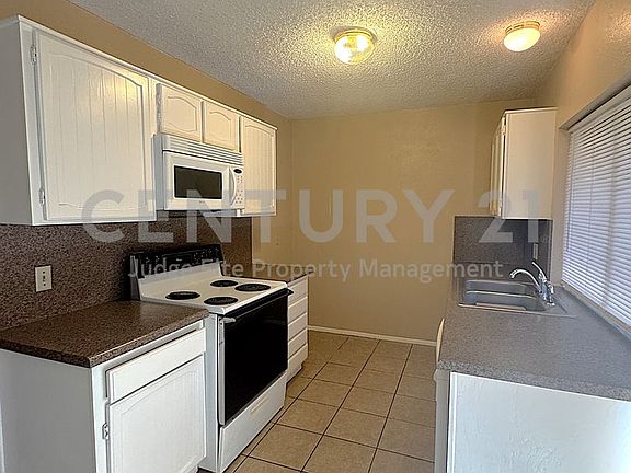 4th image of 1722 Highgate Dr