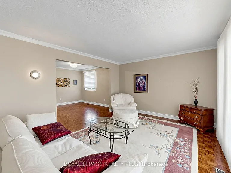 2328 Yolanda Dr — Photo 7