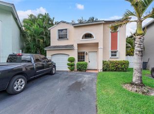 9870 NW 2nd St, Plantation, FL 33324