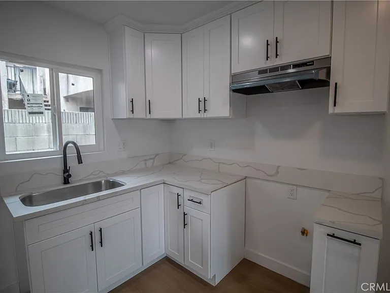 2212 N Continental Ave #B — Photo 8