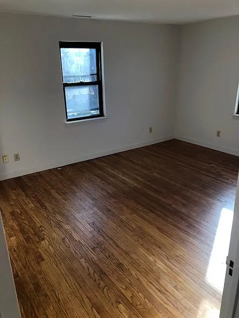 Brownell Cir, Worcester — Photo 4