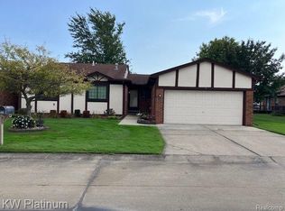 5304 Christi Dr, Warren, MI 48091