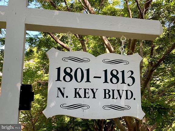 2nd image of 1811 Key Blvd #10526