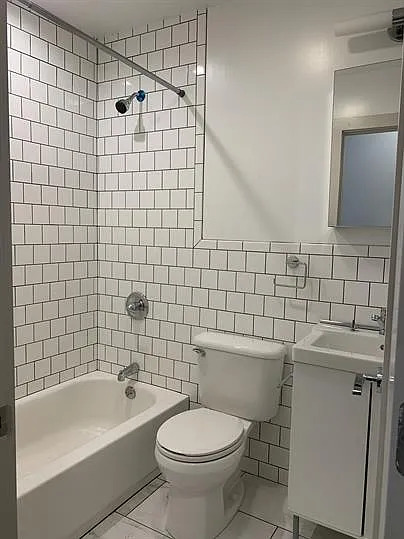 562 Main St #3C — Photo 5