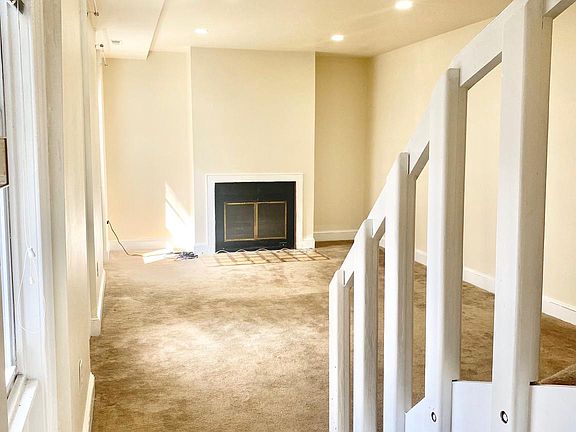 4th image of 1531 Green St APT 3