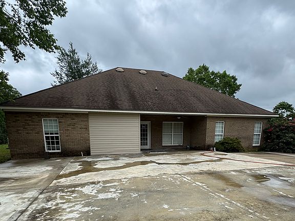 3rd image of 607 Wildwood Way