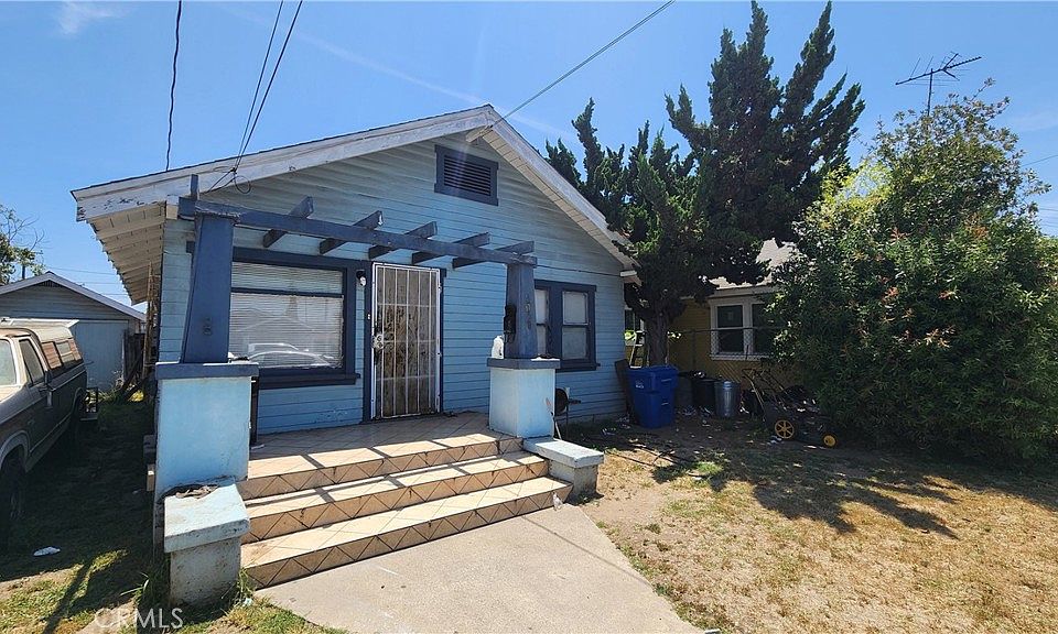1st image of 2030 E 15th St