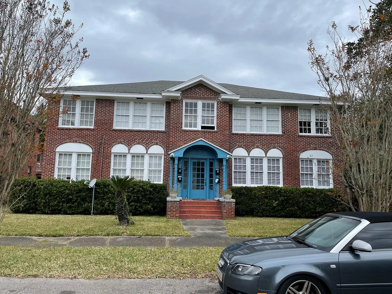2215 Saint Johns Ave — Photo 1