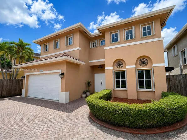 12716 SW 136th Ter, Miami, FL 33186