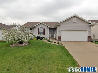 619 Sheffield Dr NE, Cedar Rapids, IA 52402