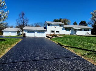 2614 Staunton Sugar Grove Rd, Washington Court House, OH 43160