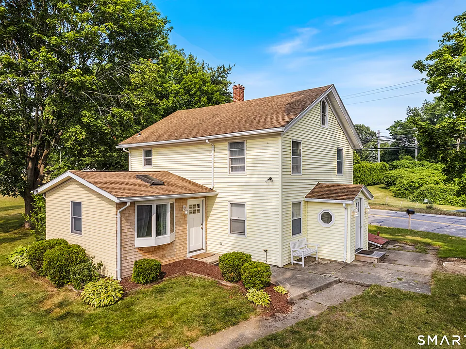 93 Black Point Rd