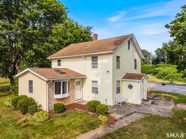 93 Black Point Rd, Niantic, CT 06357