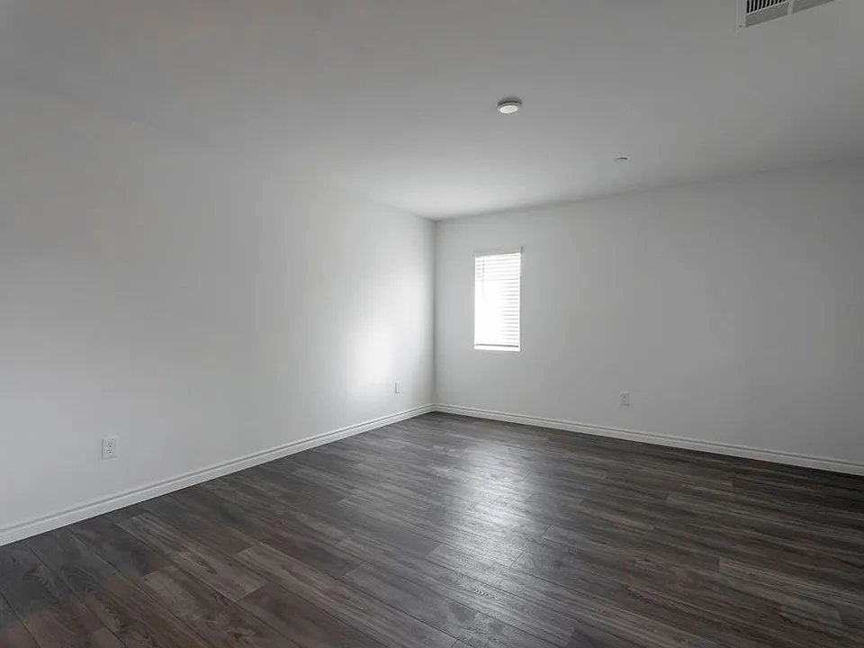 3541 Reserve Ct