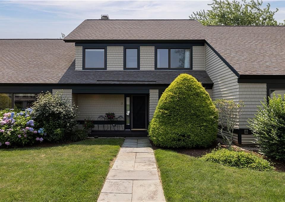 1st image of 2 Martingale Ln