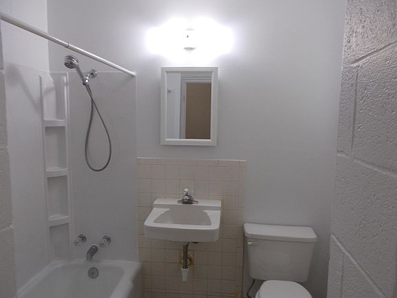3rd image of 5245 Bancroft Ave