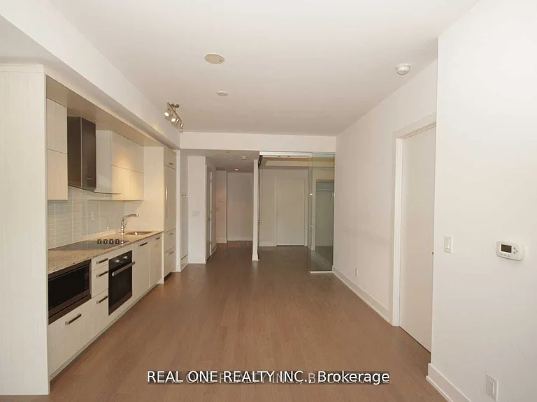 3018 Yonge St #305 — Photo 5