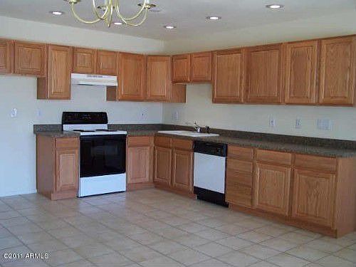 1st image of 2049 W Des Moines Cir