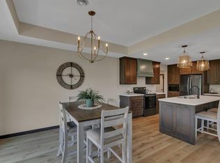 5815 Rivers Edge Dr, Saint Cloud, MN 56303