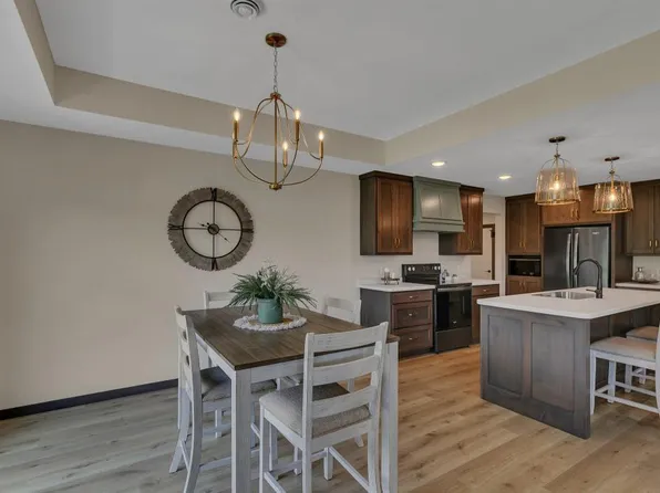5815 Rivers Edge Dr, Saint Cloud, MN 56303