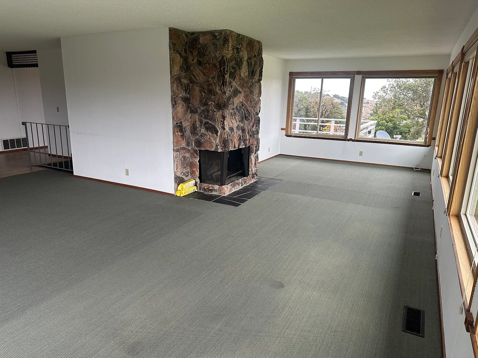 3 bed, 2127 sqft, $7,200 — Photo 4