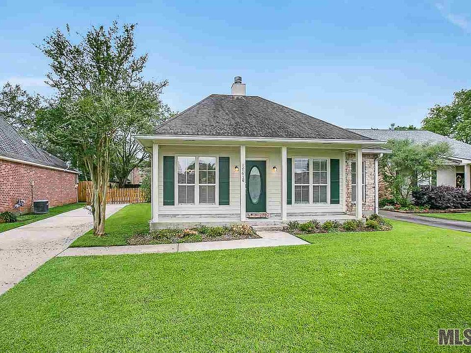 1st image of 17656 Lake Iris Ave