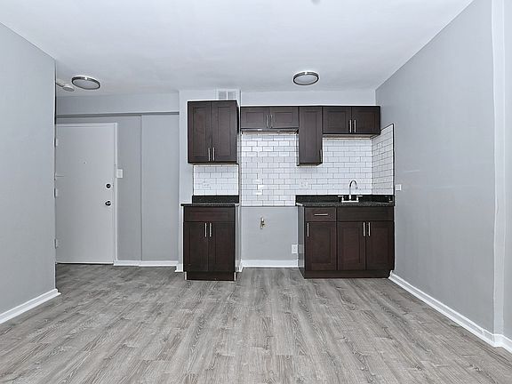 3rd image of 7200 S Coles Ave #426