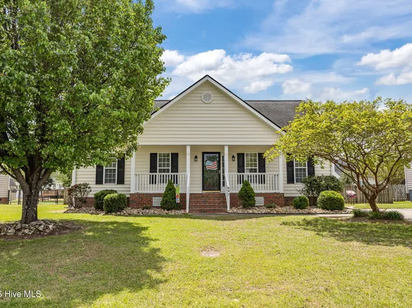 692 Carrington Lane, Winterville, NC 28590