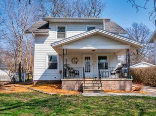384 25th St SE, Cedar Rapids, IA 52403