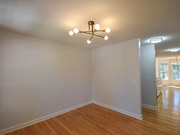 190 Winchester Rd — Photo 6
