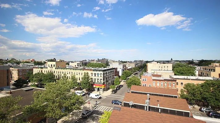 Rented by Nooklyn NYC LLC | media 31