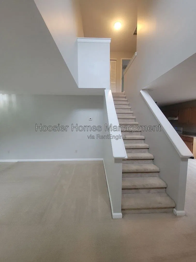 3 bed, 2.5 bath, 1709 sqft, $2,100 — Photo 4