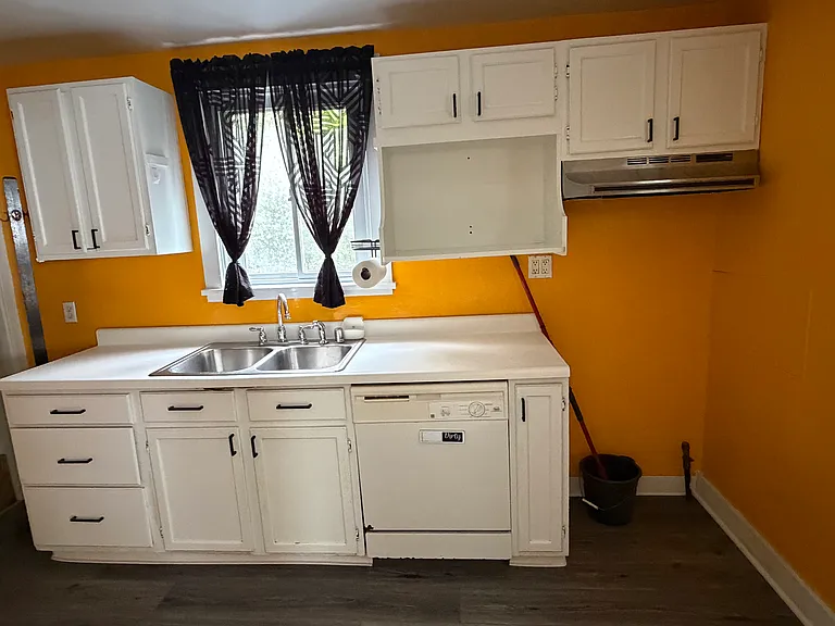 3003 Home Ave — Photo 7