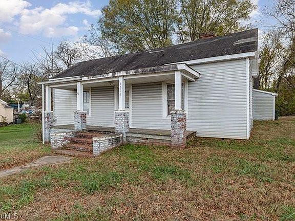 3rd image of 1606 Mill Ave