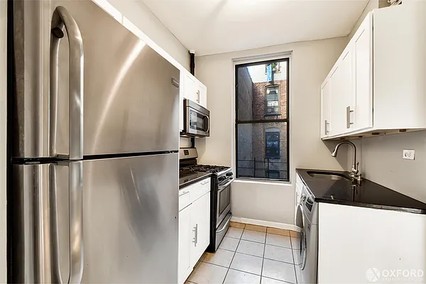 Rented by Oxford Property Group | media 23