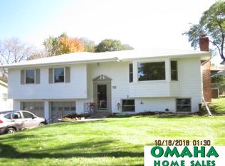 12413 Lloyd St, Omaha, NE 68144