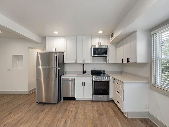 2nd image of 525 40th Ave N #E2