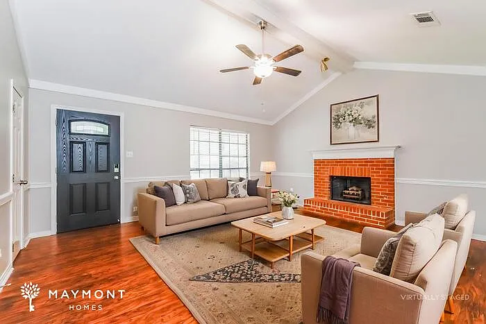 3 bed, 3.0 bath, 2250 sqft, $2,145 — Photo 4